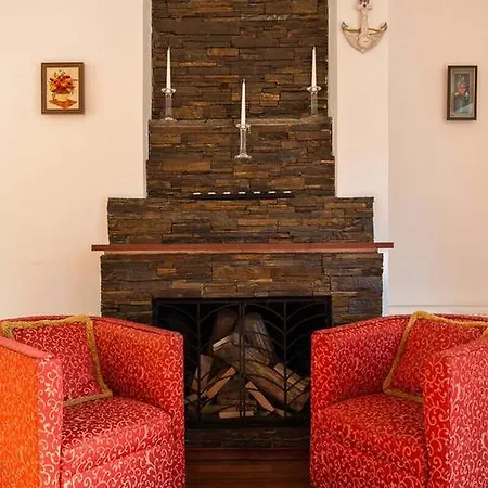 Vila Pinul Si Mesteacanul Πανσιόν